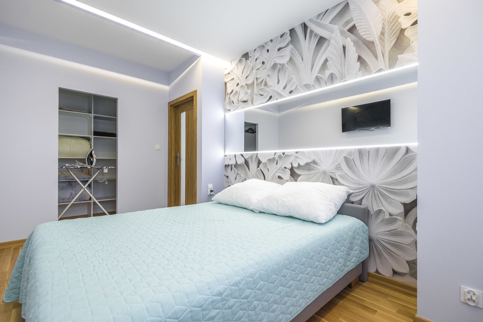 Nazwę firmy zmienisz w ADMINISTRACJA \ Dane Twojej firmy - 12